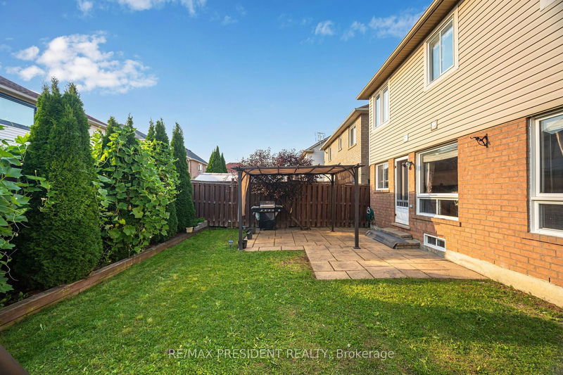 30 Marshmarigold Dr  Brampton, L7A 2S7 | Image 36