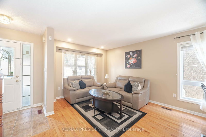 30 Marshmarigold Dr  Brampton, L7A 2S7 | Image 8