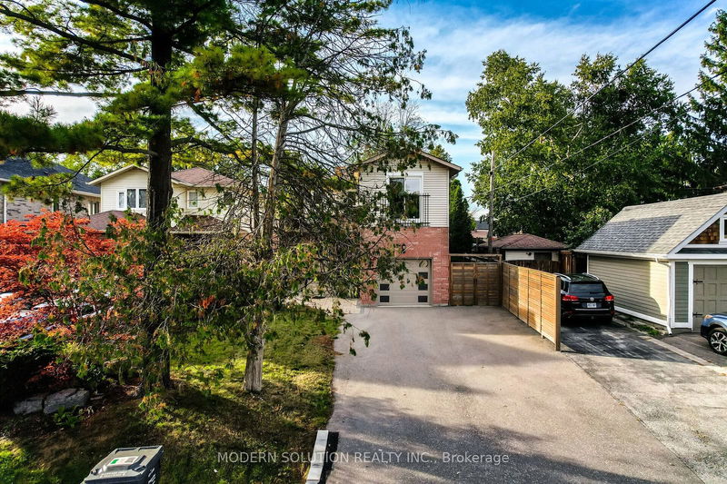 617 Curzon Ave  Mississauga, L5G 1P8 | Image 3