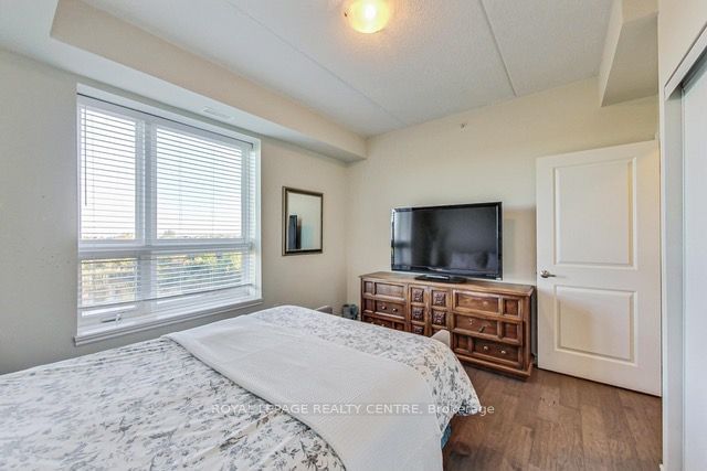  323 - 640 Sauve St  Milton, L9T 7A3 | Image 24