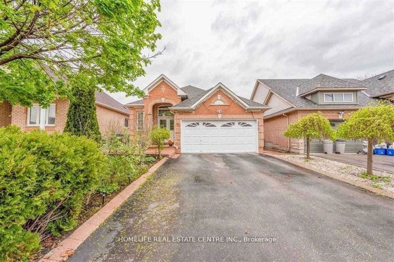 3 Orchid Dr  Brampton, L7A 1M4 | Image 1