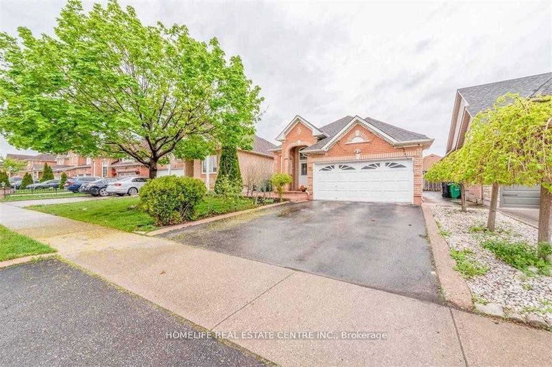 3 Orchid Dr  Brampton, L7A 1M4 | Image 4