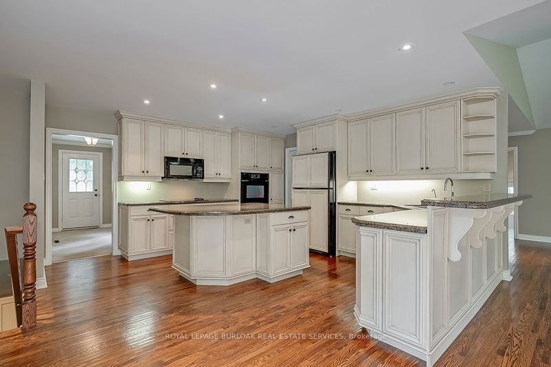 225 Wilton St  Burlington, L7N 1V8 | Image 10