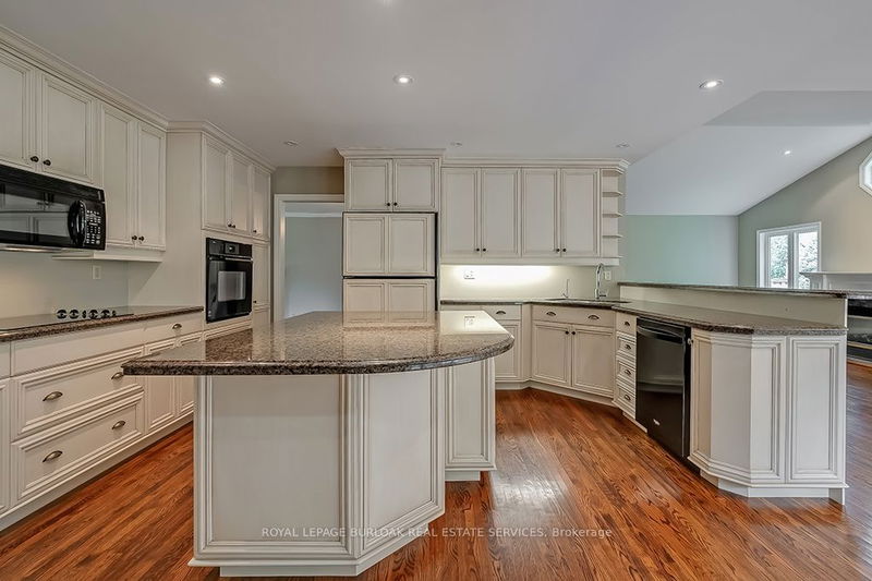 225 Wilton St  Burlington, L7N 1V8 | Image 11