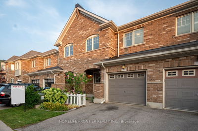 9 Lotus St N Brampton, L6P 3E1 | Image 1