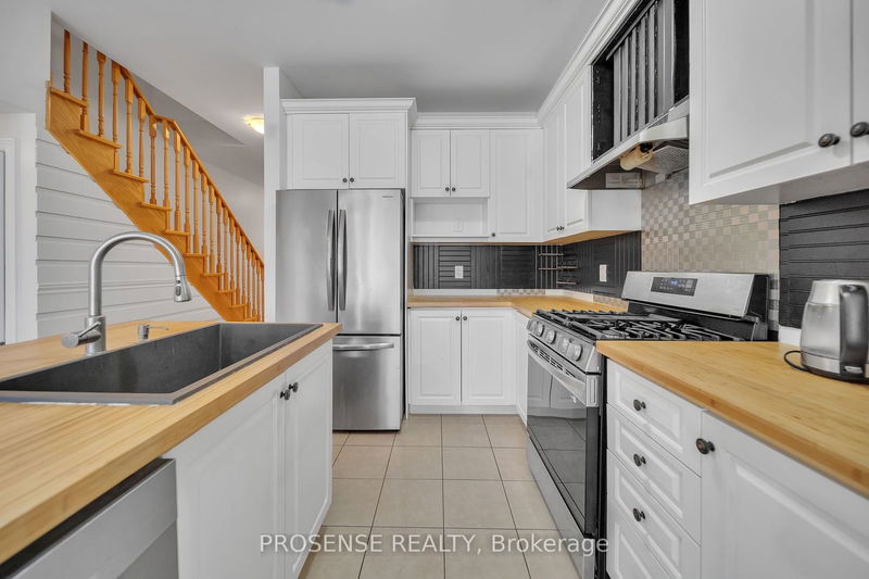 57 Kempsford Cres  Brampton, L7A 0B6 | Image 9