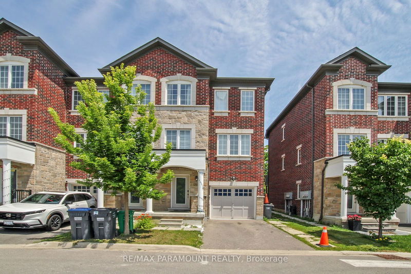 15 Autumnwood Ave W Brampton, L6Y 6G3 | Image 1