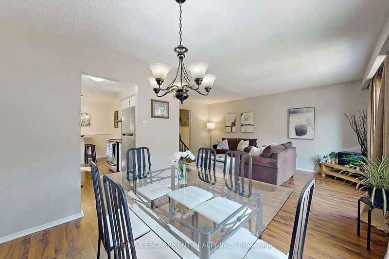 5006 Brady Ave  Burlington, L7L 3X6 | Image 11