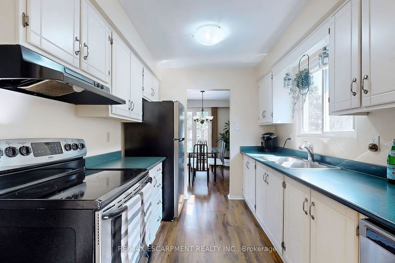 5006 Brady Ave  Burlington, L7L 3X6 | Image 14