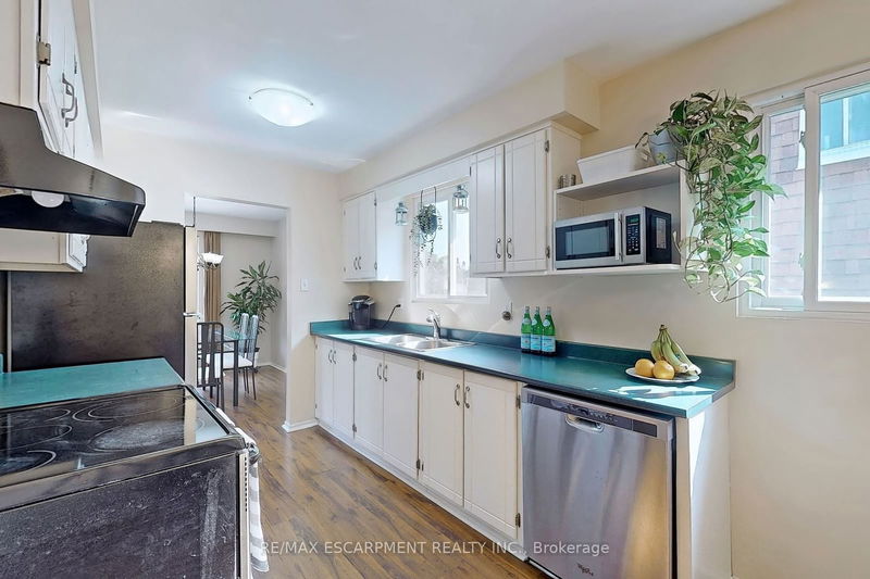 5006 Brady Ave  Burlington, L7L 3X6 | Image 15