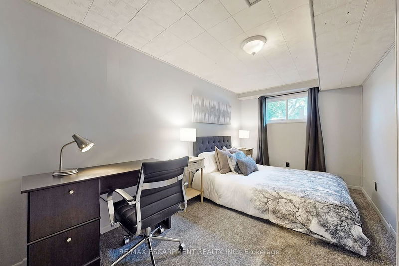 5006 Brady Ave  Burlington, L7L 3X6 | Image 27