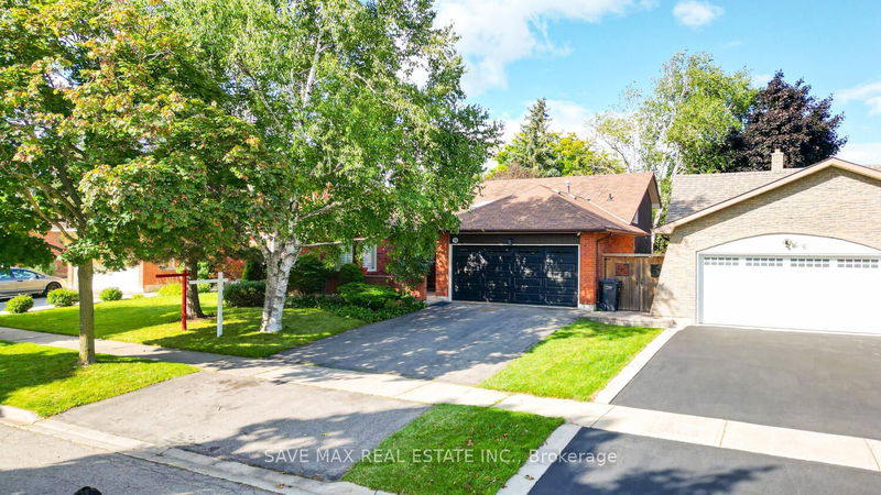 58 Blackthorn Lane  Brampton, L6V 3K8 | Image 2