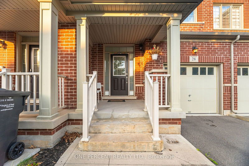 28 Lady Evelyn Cres  Brampton, L6Y 6C7 | Image 3