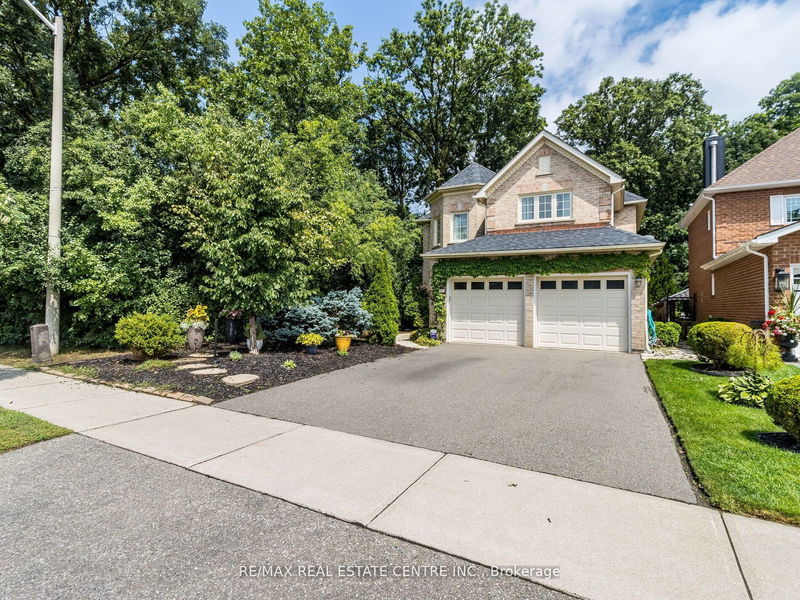 93 Drinkwater Rd  Brampton, L6Y 4S8 | Image 1