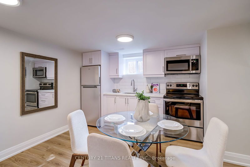 223 Epsom Downs Dr  Toronto, M3M 1T3 | Image 22