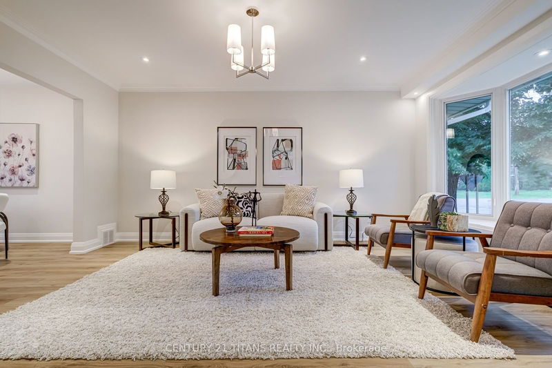 223 Epsom Downs Dr  Toronto, M3M 1T3 | Image 7