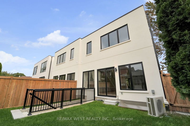 386A Rimilton Ave  Toronto, M8W 2G2 | Image 38