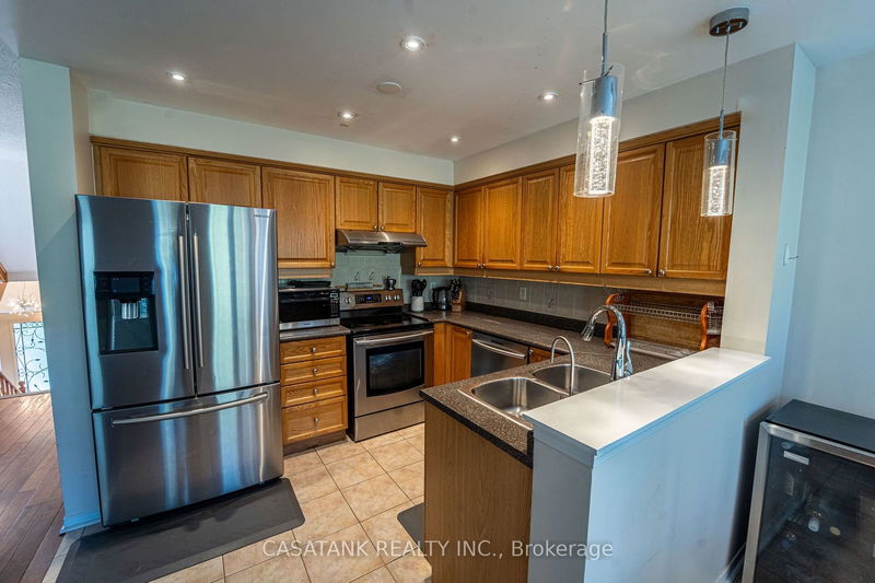 109 Bernard Ave  Brampton, L6Y 5S9 | Image 7