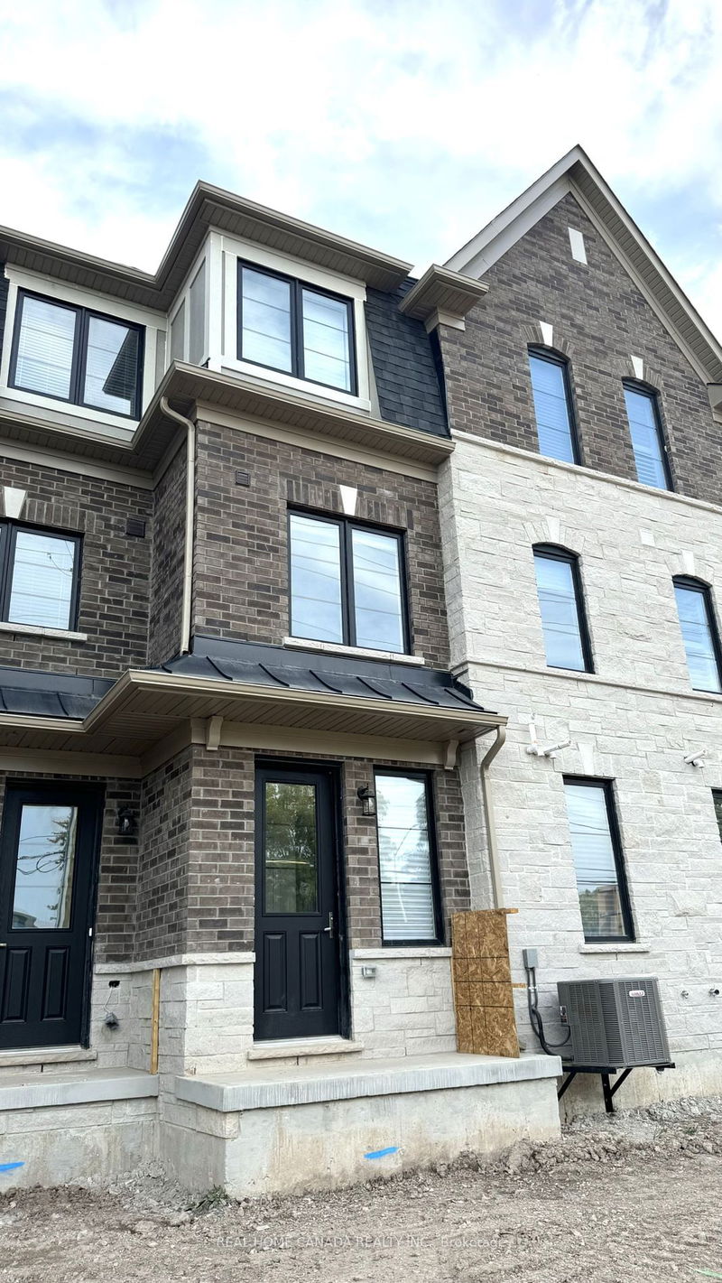 home for lease on 2098 Fairmont Common