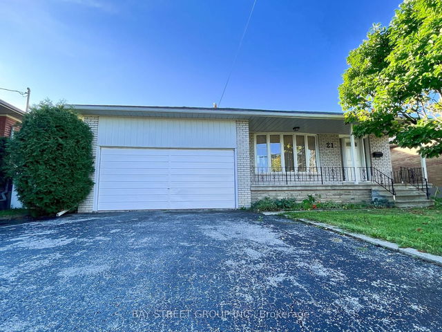 21 Kingsview Boulevard