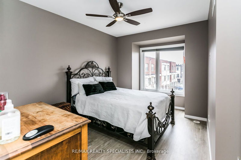 264 Vellwood Common   Oakville, L6L 0E8 | Image 15