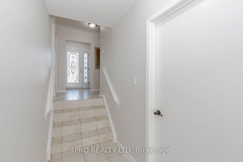 7094 Darcel Ave  Mississauga, L4T 2W9 | Image 9