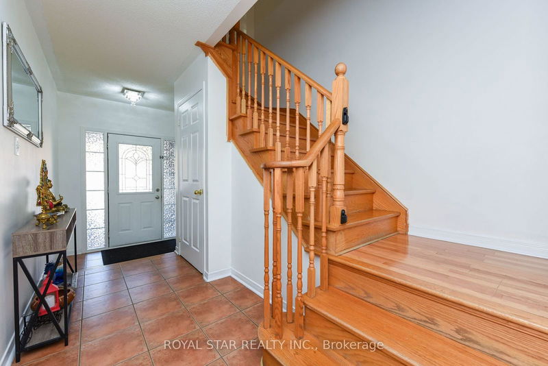  113 - 11 Brucewood Rd N Brampton, L6R 3N1 | Image 3