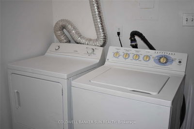 Unit 1604 — 320 Dixon Rd Rd, Toronto - Etobicoke West Mall image-0-3