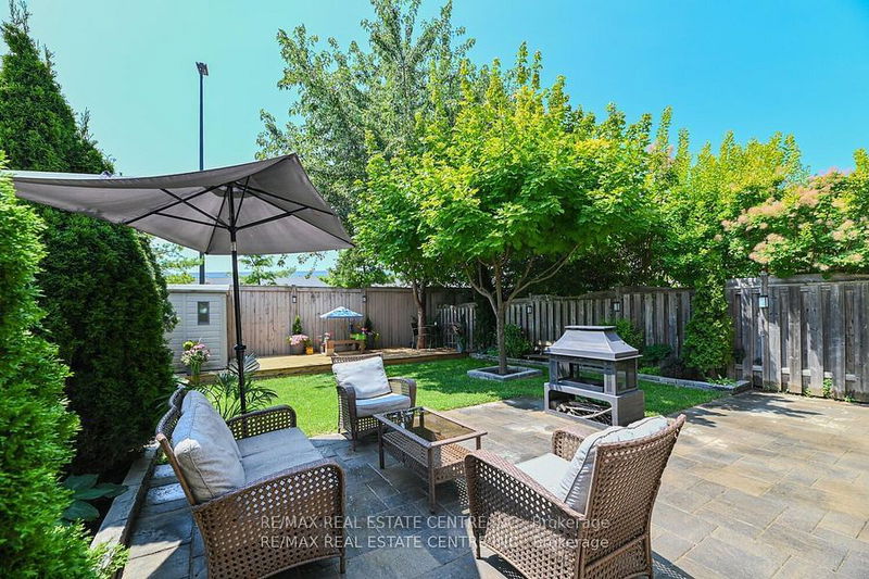 2498 Longridge Cres  Oakville, L6H 6S2 | Image 36