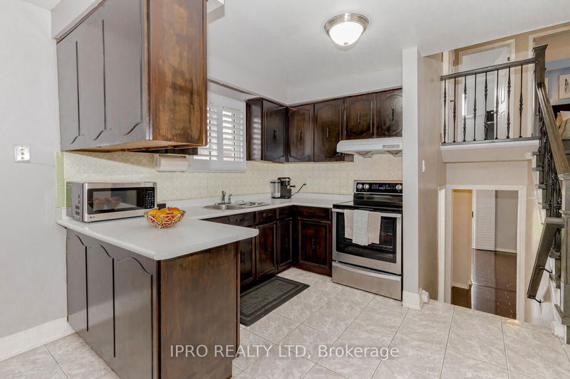 3320 Morningstar Dr  Mississauga, L4T 1X7 | Image 13