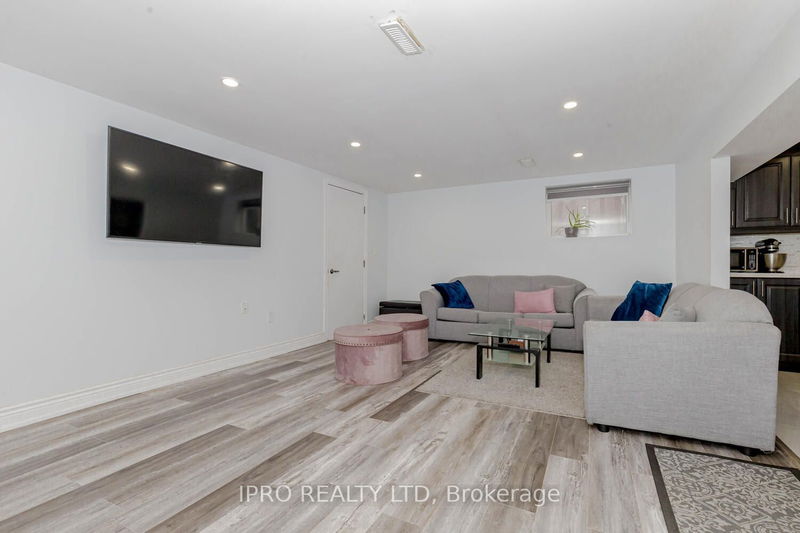 3320 Morningstar Dr  Mississauga, L4T 1X7 | Image 36