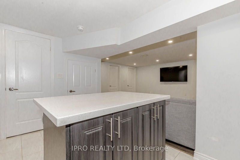 3320 Morningstar Dr  Mississauga, L4T 1X7 | Image 37