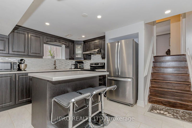 3320 Morningstar Dr  Mississauga, L4T 1X7 | Image 9