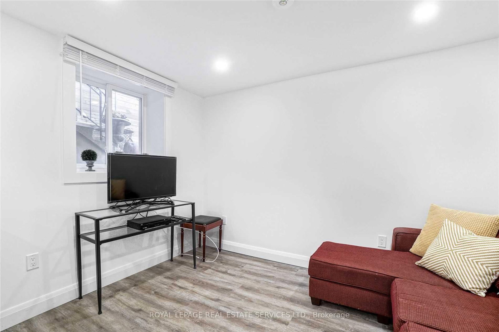 117 St Johns Road, Unit Lower - Photo 19