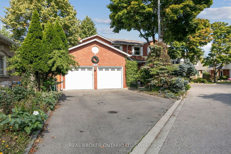 6533 Mockingbird Lane  Mississauga, L5N 5K7 | Image 2