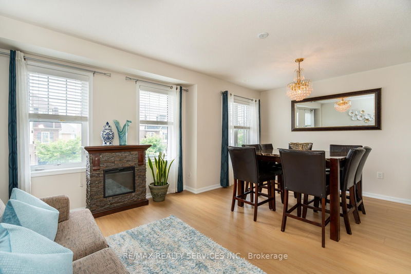 39 Vanhorne Clse  Brampton, L7A 0X8 | Image 22