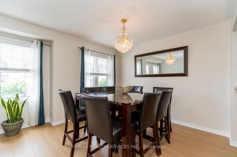 39 Vanhorne Clse  Brampton, L7A 0X8 | Image 23