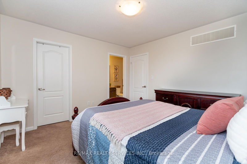 39 Vanhorne Clse  Brampton, L7A 0X8 | Image 28