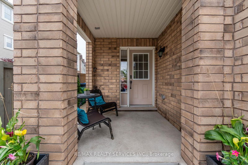 39 Vanhorne Clse  Brampton, L7A 0X8 | Image 7