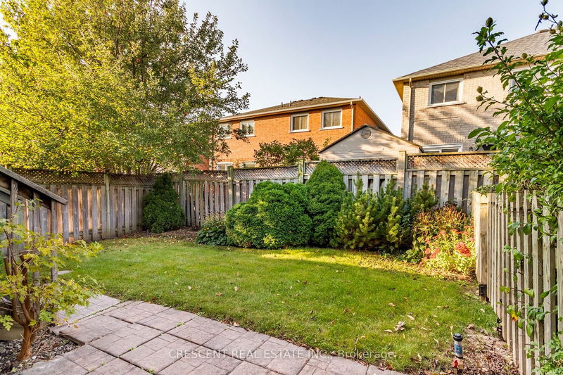 512 Cottagers Green Dr  Mississauga, L5B 4J3 | Image 33