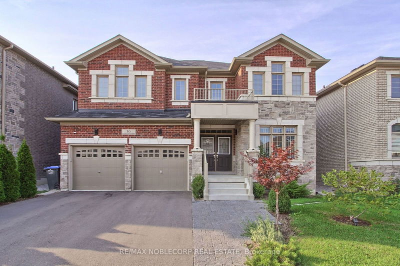 10 Royal Fern Cres  Caledon, L7C 2E9 | Image 1