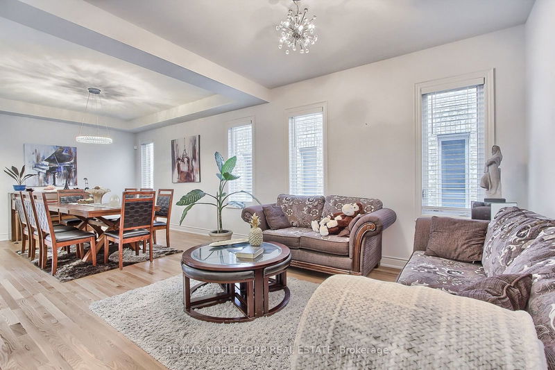 10 Royal Fern Cres  Caledon, L7C 2E9 | Image 5