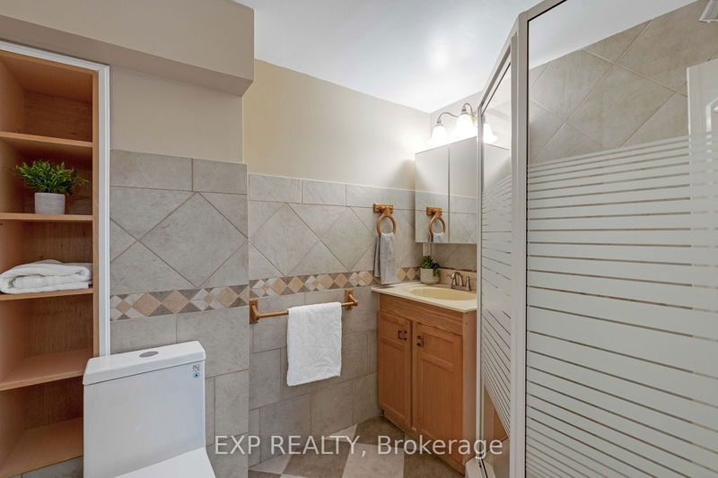 3395 Galena Cres  Mississauga, L5A 3L7 | Image 26