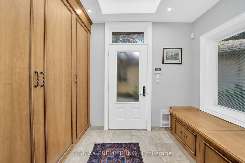 43 Edenvale Cres  Toronto, M9A 4A5 | Image 33