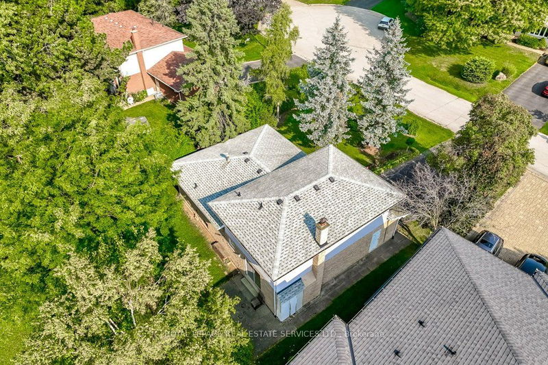 424 Donnybrook Rd  Oakville, L6J 4Y3 | Image 34