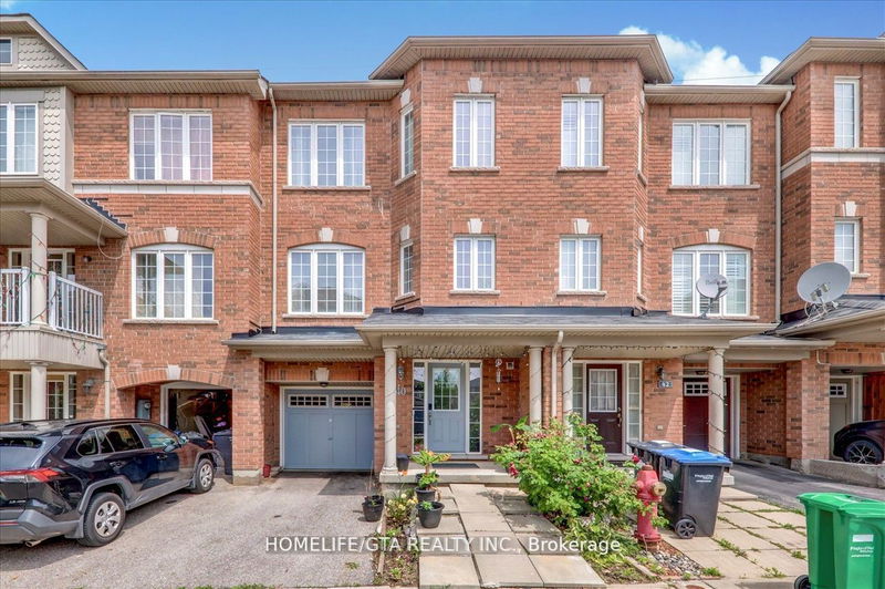 40 Arizona Dr  Brampton, L6Y 0T6 | Image 1