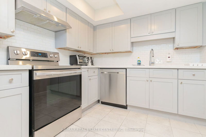 3 Candy Cres  Brampton, L6X 3T8 | Image 32