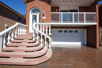 Unit Upper — 4233 Greybrook Crescent — photo 2