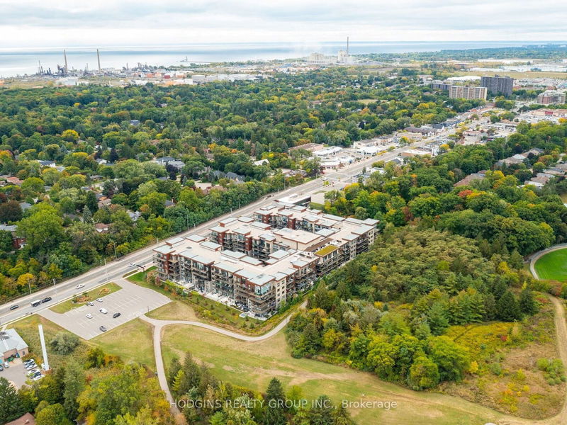home for lease on 442-1575 Lakeshore Road W