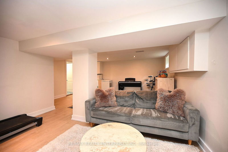 25 Rogers Rd  Brampton, L6X 1L7 | Image 22